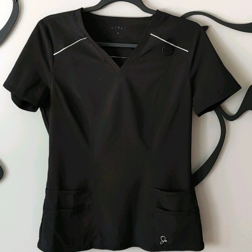 Jaanuu scrub top